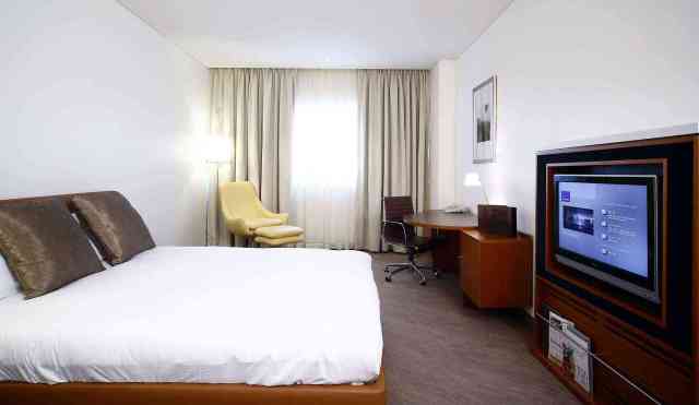 My room at Novotel Canberra looked similar to this (accorhotels.com.au)